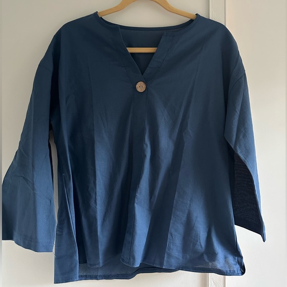 Amazon Essentials Tops - Blue Linen Shirt with Button